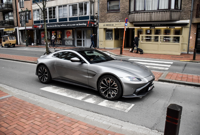 Aston Martin V8 Vantage 2018