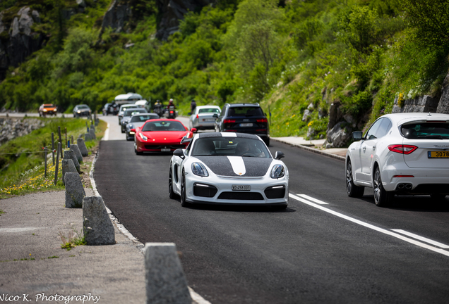 Porsche 981 Cayman GT4