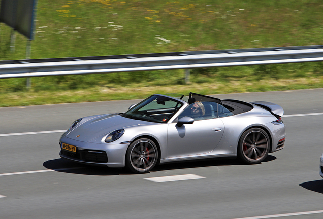 Porsche 992 Carrera 4S Cabriolet