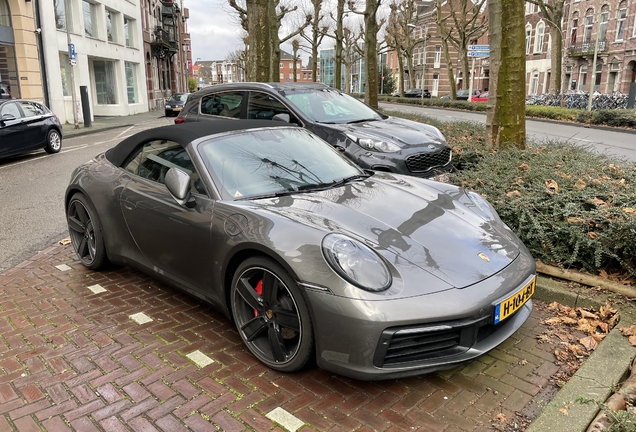 Porsche 992 Carrera 4S Cabriolet