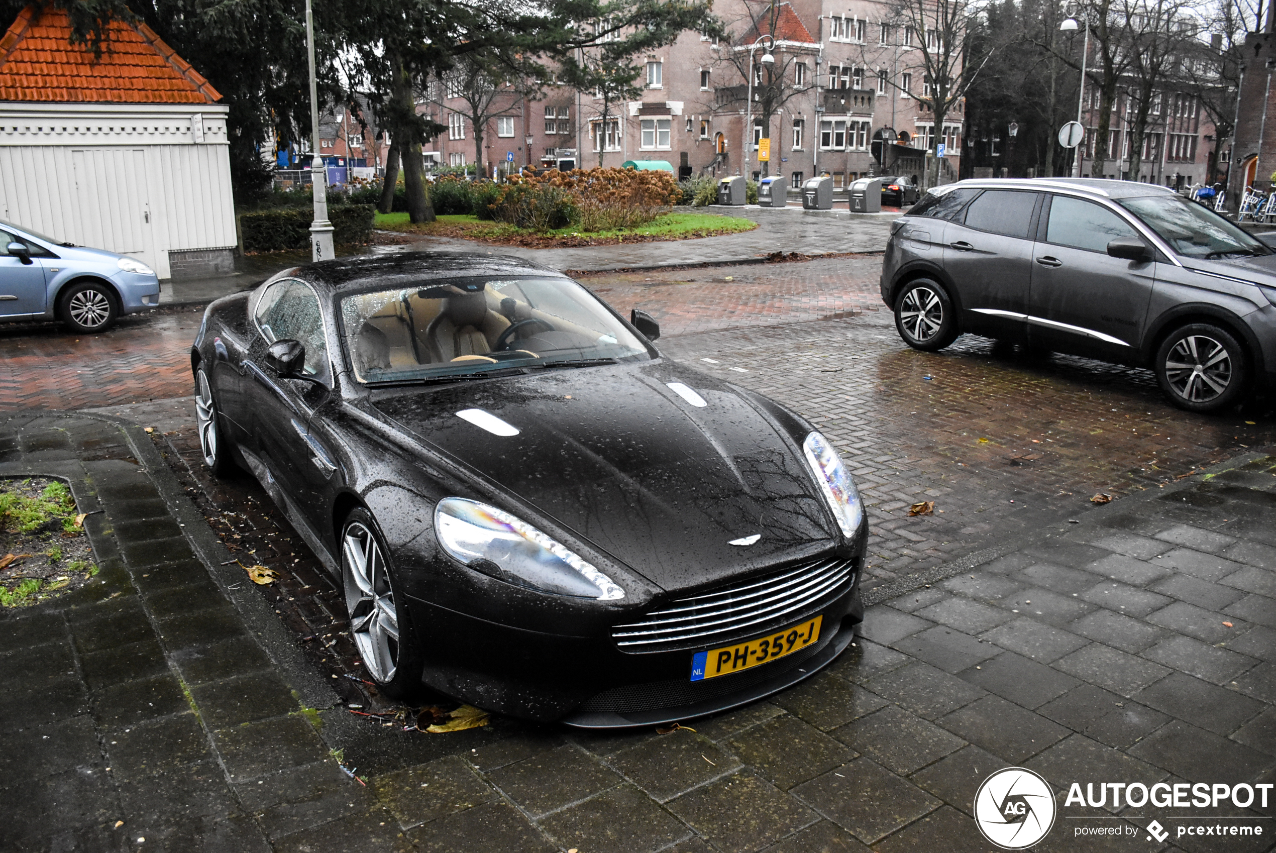 Aston Martin DB9 2013