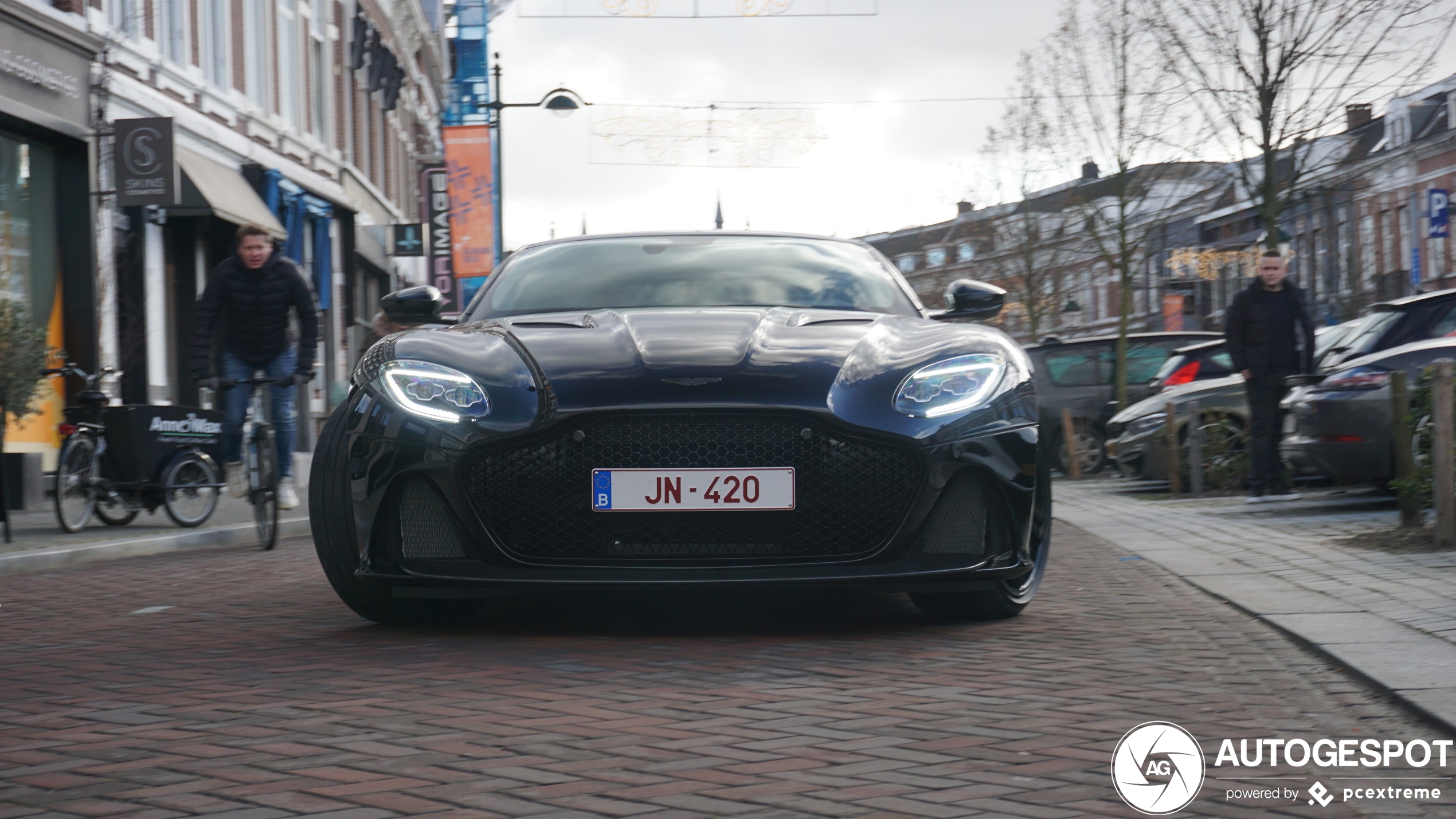 Aston Martin DBS Superleggera