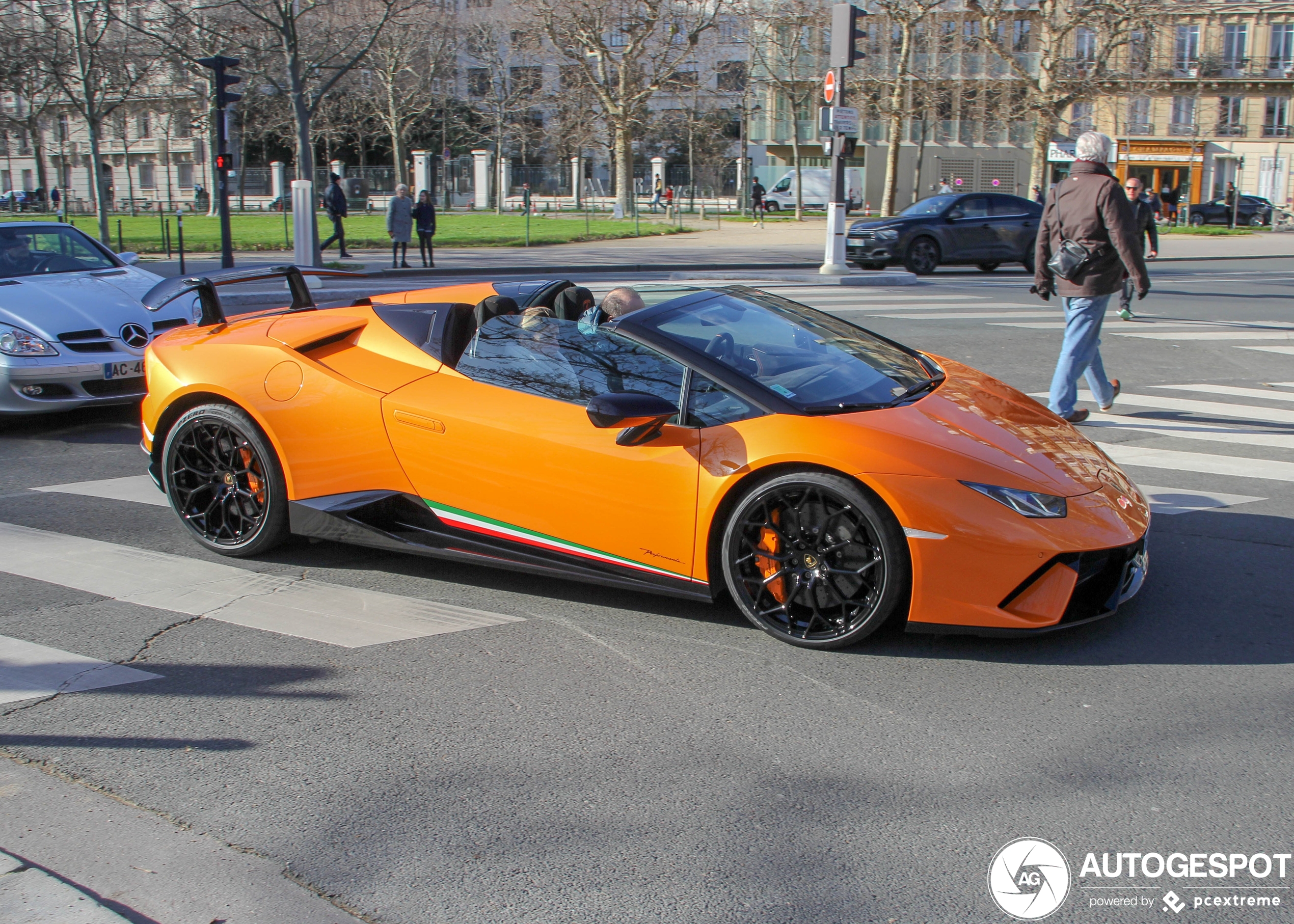 Lamborghini Huracán LP640-4 Performante Spyder