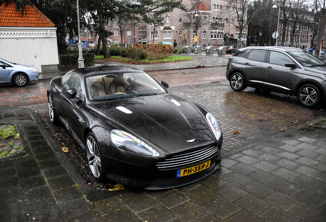 Aston Martin DB9 2013