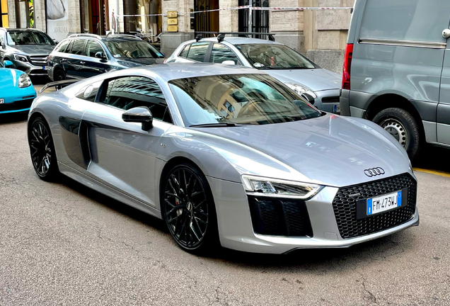 Audi R8 V10 Plus 2015