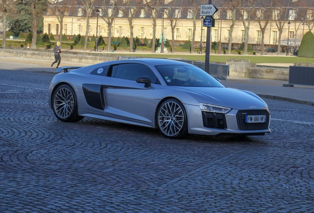 Audi R8 V10 Plus 2015