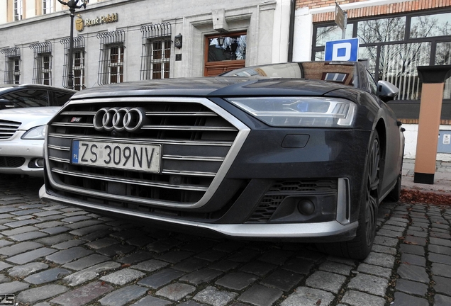 Audi S8 D5