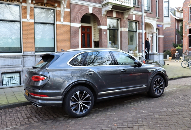 Bentley Bentayga Hybrid 2021