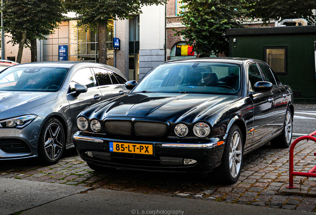 Jaguar XJR