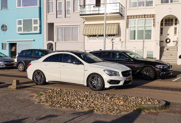 Mercedes-Benz CLA 45 AMG C117