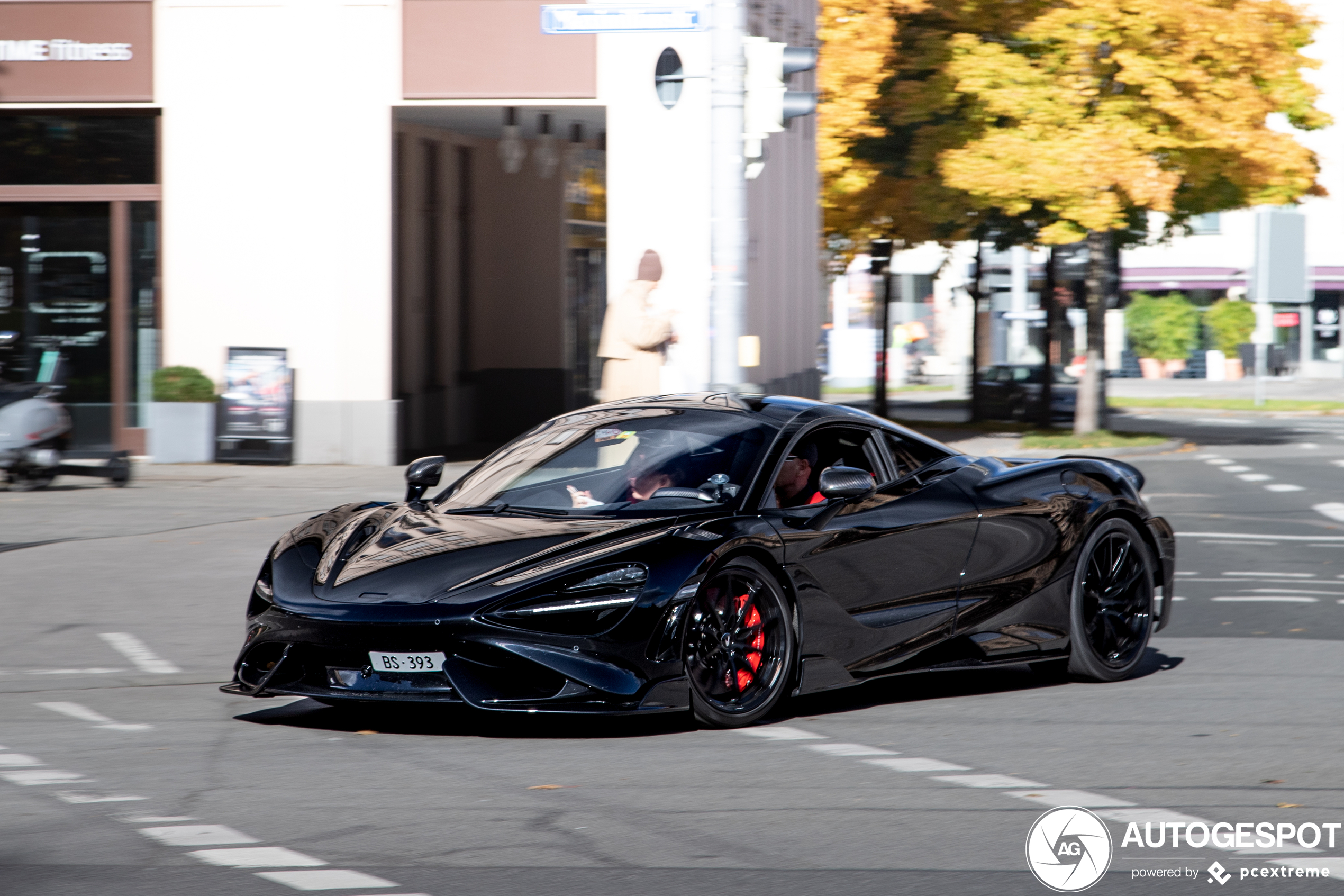 McLaren 765LT