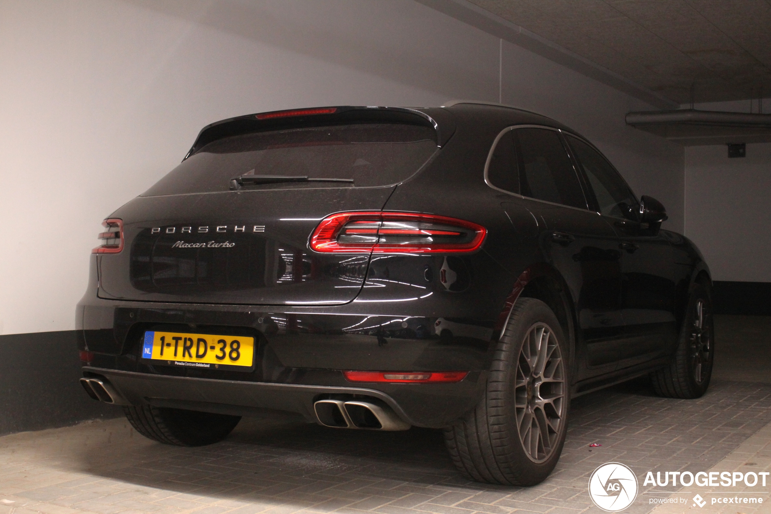 Porsche 95B Macan Turbo