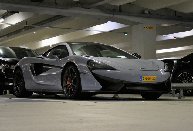 McLaren 570S