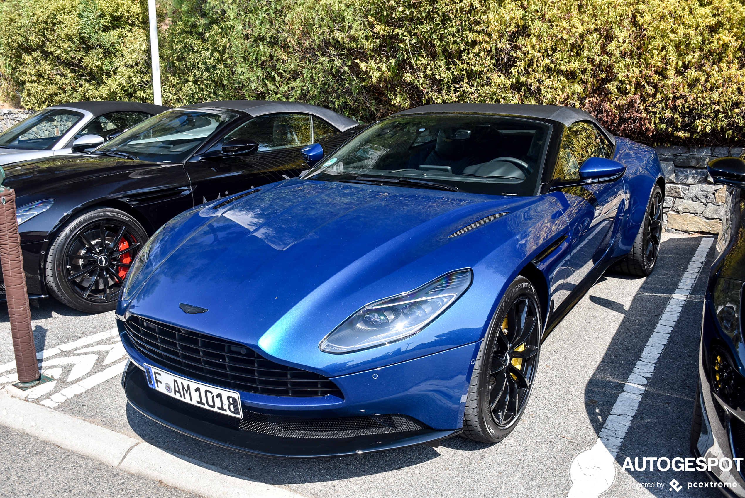 Aston Martin DB11 V8 Volante