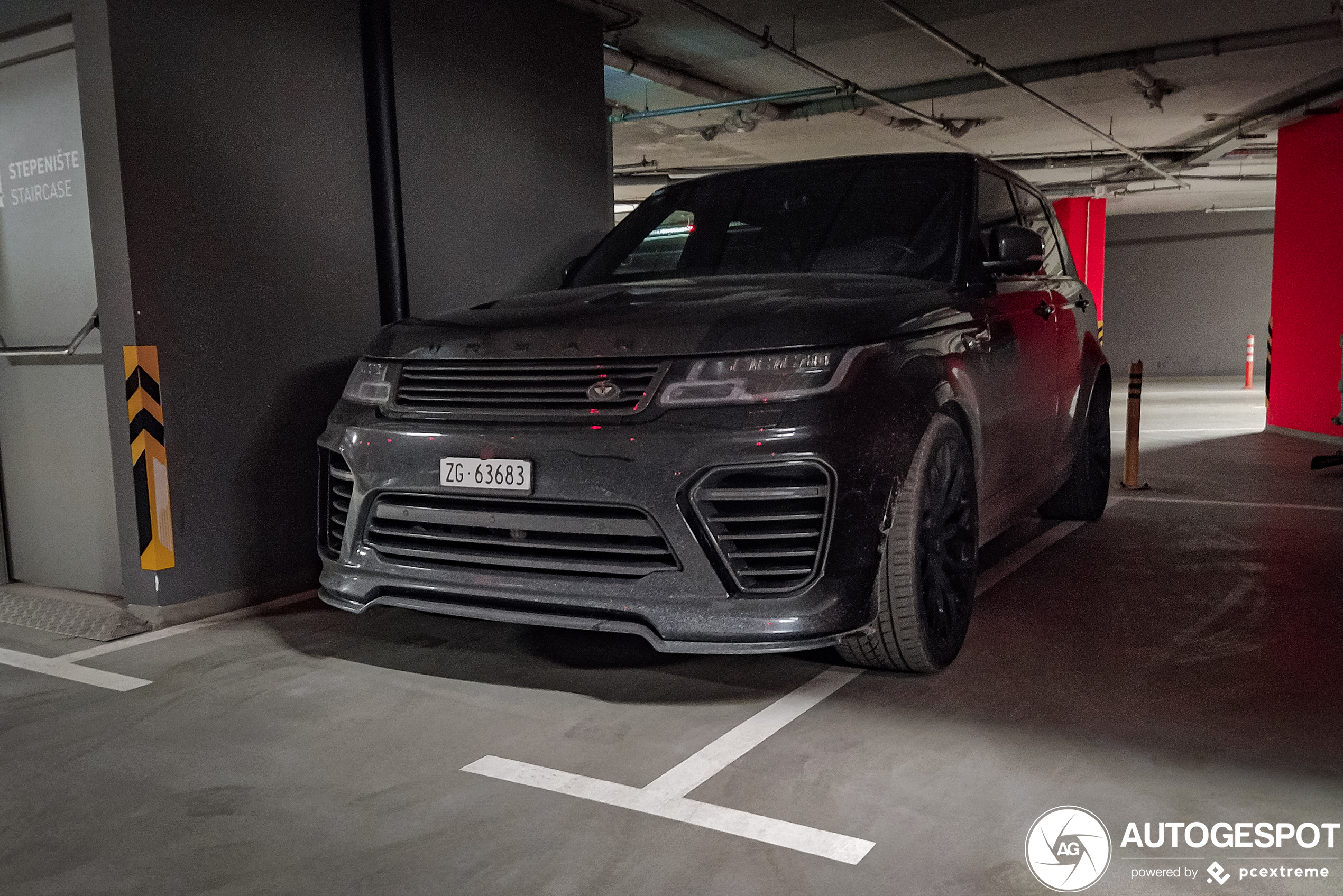 Land Rover Urban Range Rover Sport SVR 2018