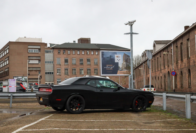 Dodge Challenger SRT-8