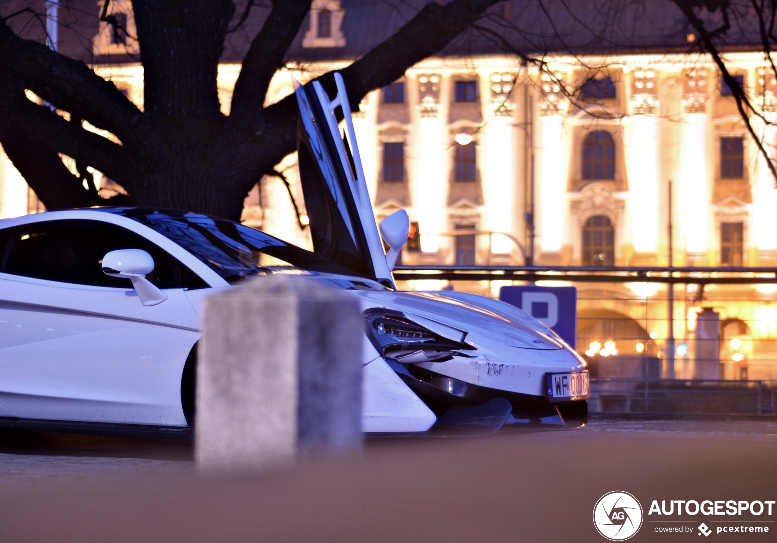 McLaren 570GT