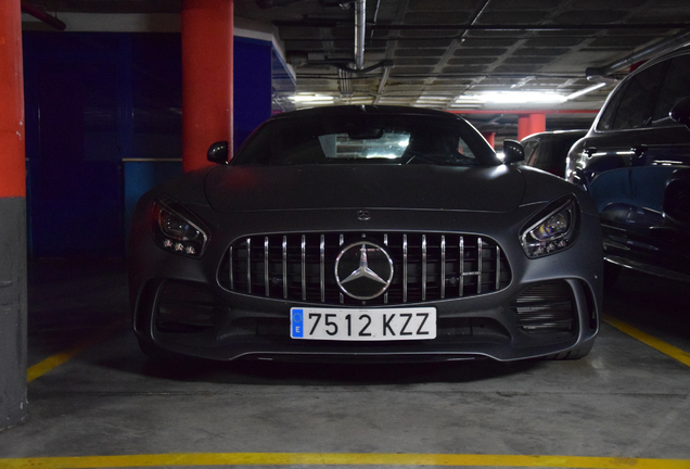 Mercedes-AMG GT C190 2017