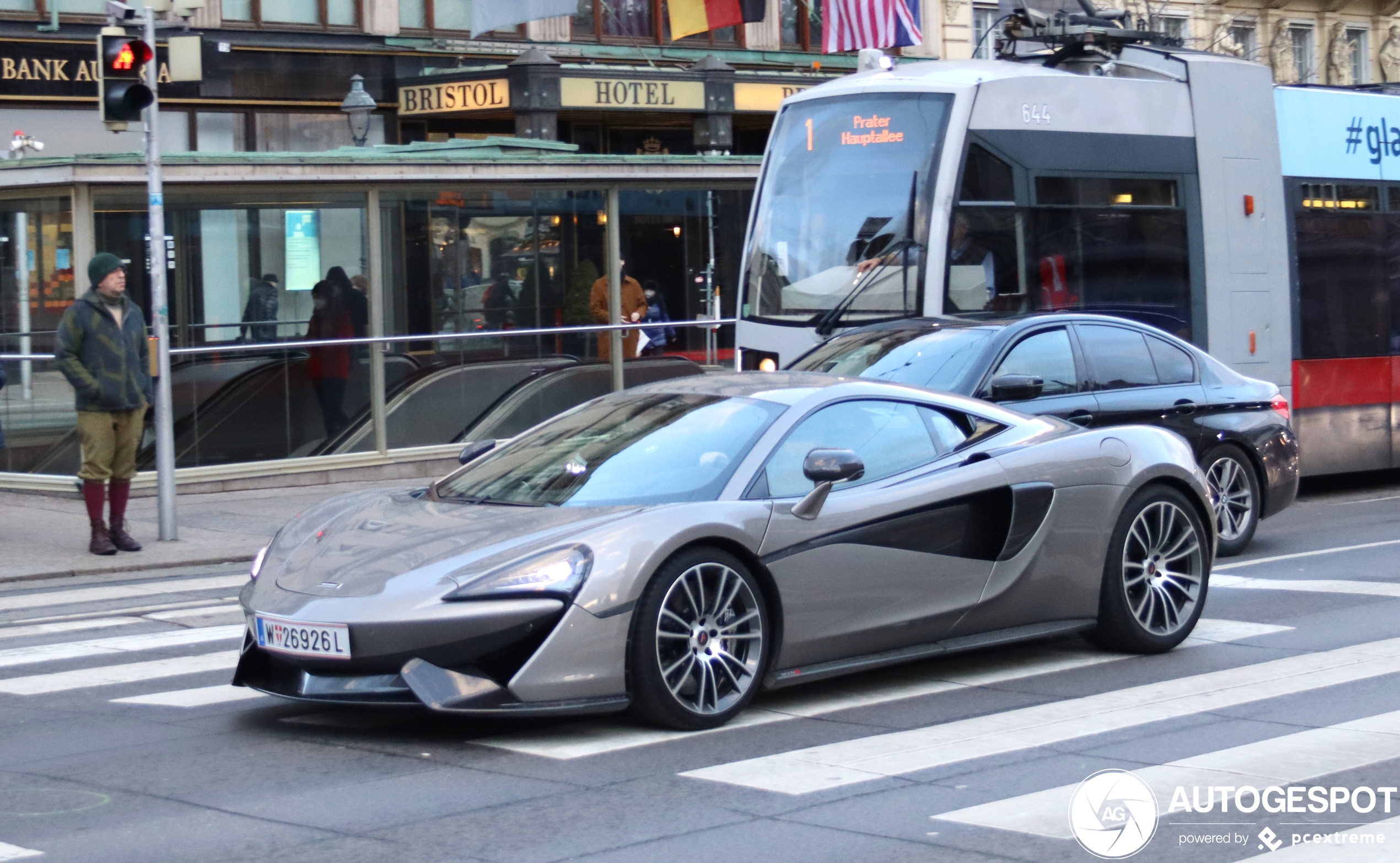 McLaren 570S