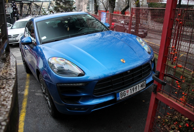 Porsche 95B Macan GTS