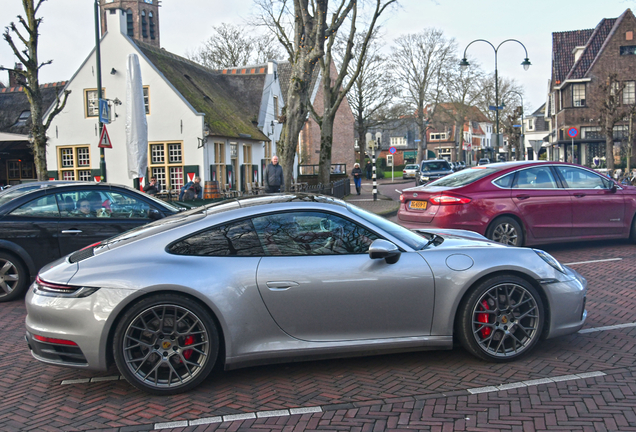 Porsche 992 Carrera 4S