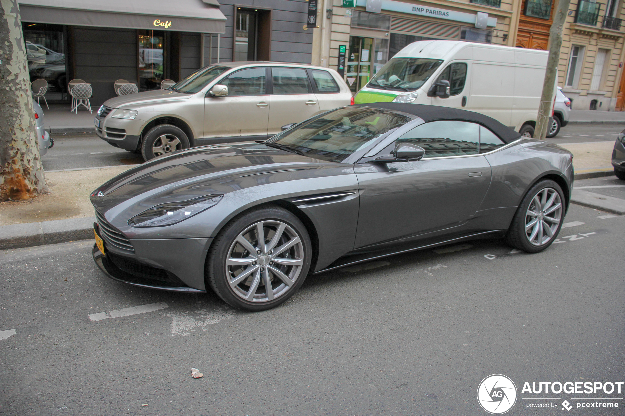 Aston Martin DB11 V8 Volante