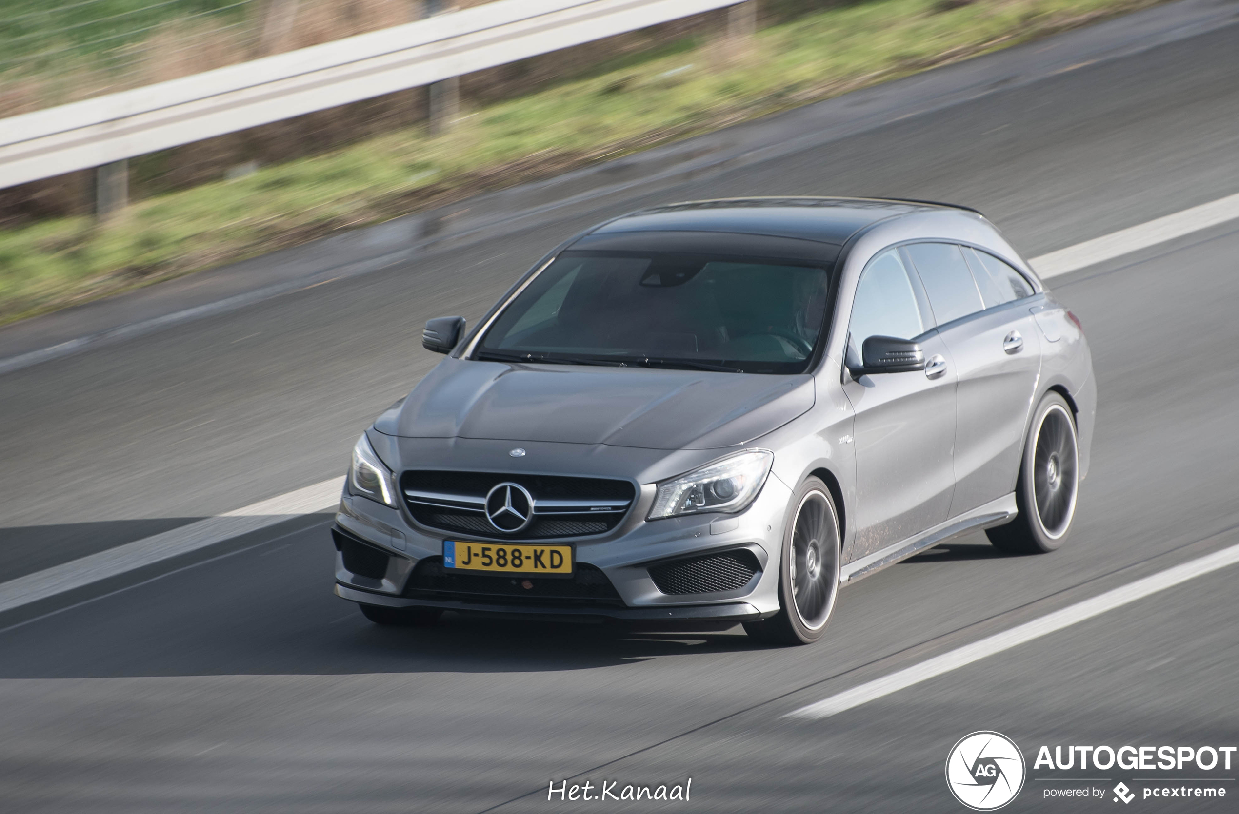 Mercedes-AMG CLA 45 Shooting Brake X117