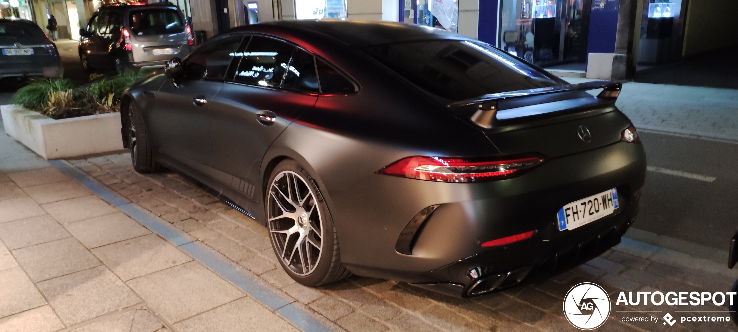 Mercedes-AMG GT 63 S X290