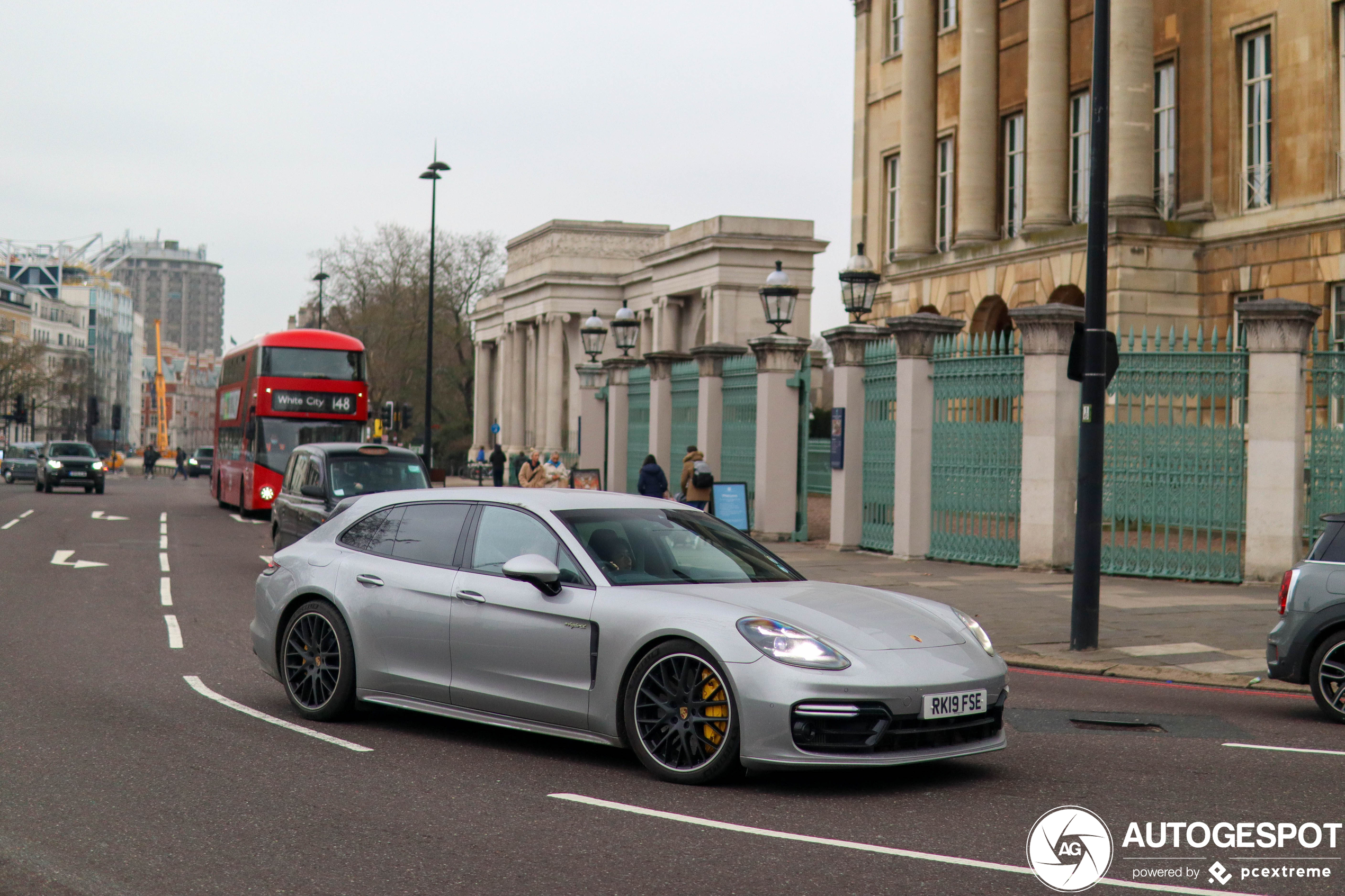 Porsche 971 Panamera Turbo S E-Hybrid Sport Turismo