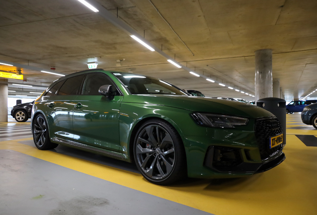 Audi RS4 Avant B9