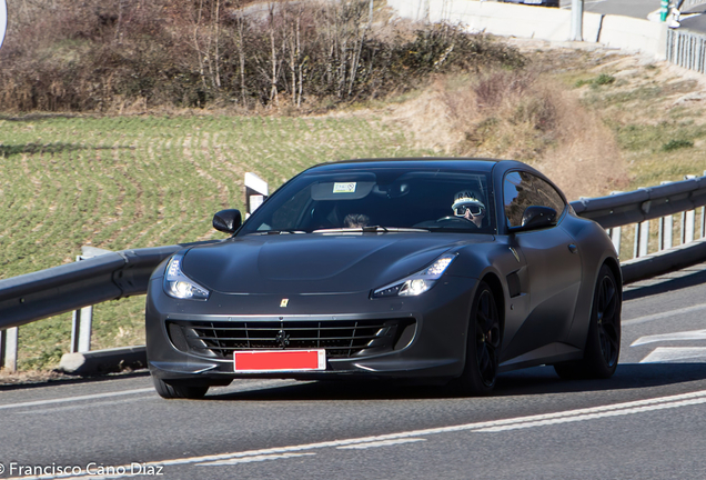 Ferrari GTC4Lusso T