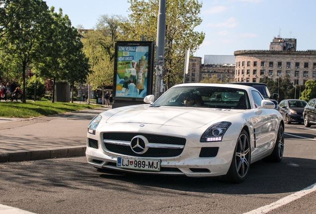 Mercedes-Benz SLS AMG