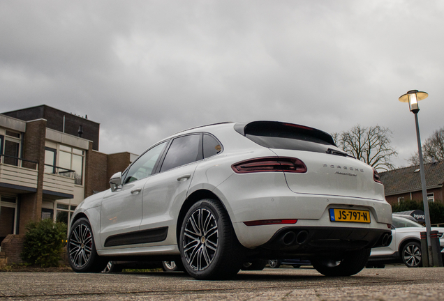 Porsche 95B Macan Turbo