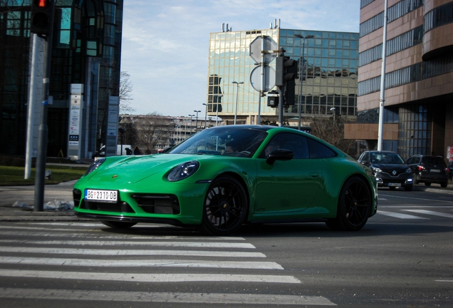 Porsche 992 Carrera GTS