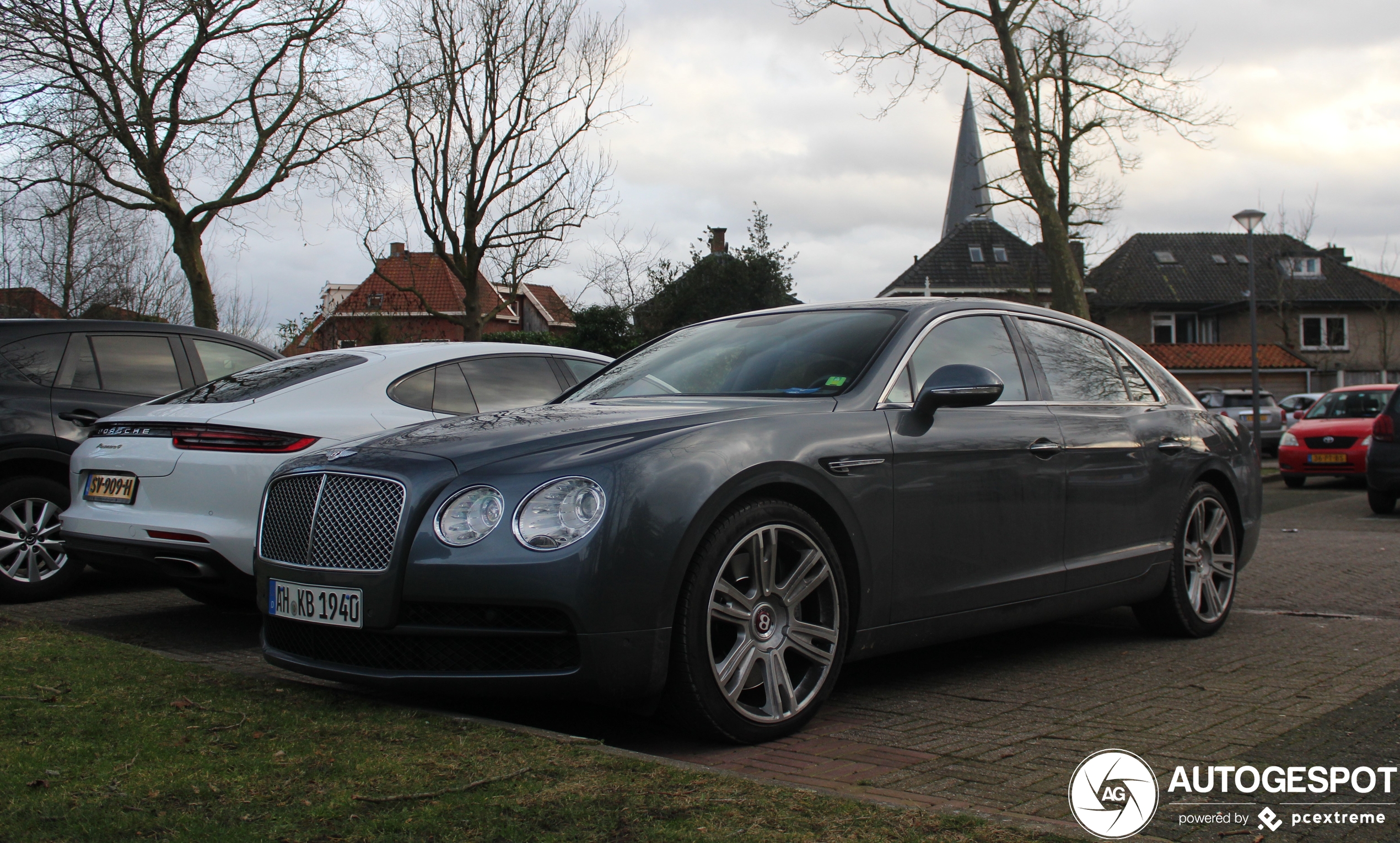 Bentley Flying Spur V8