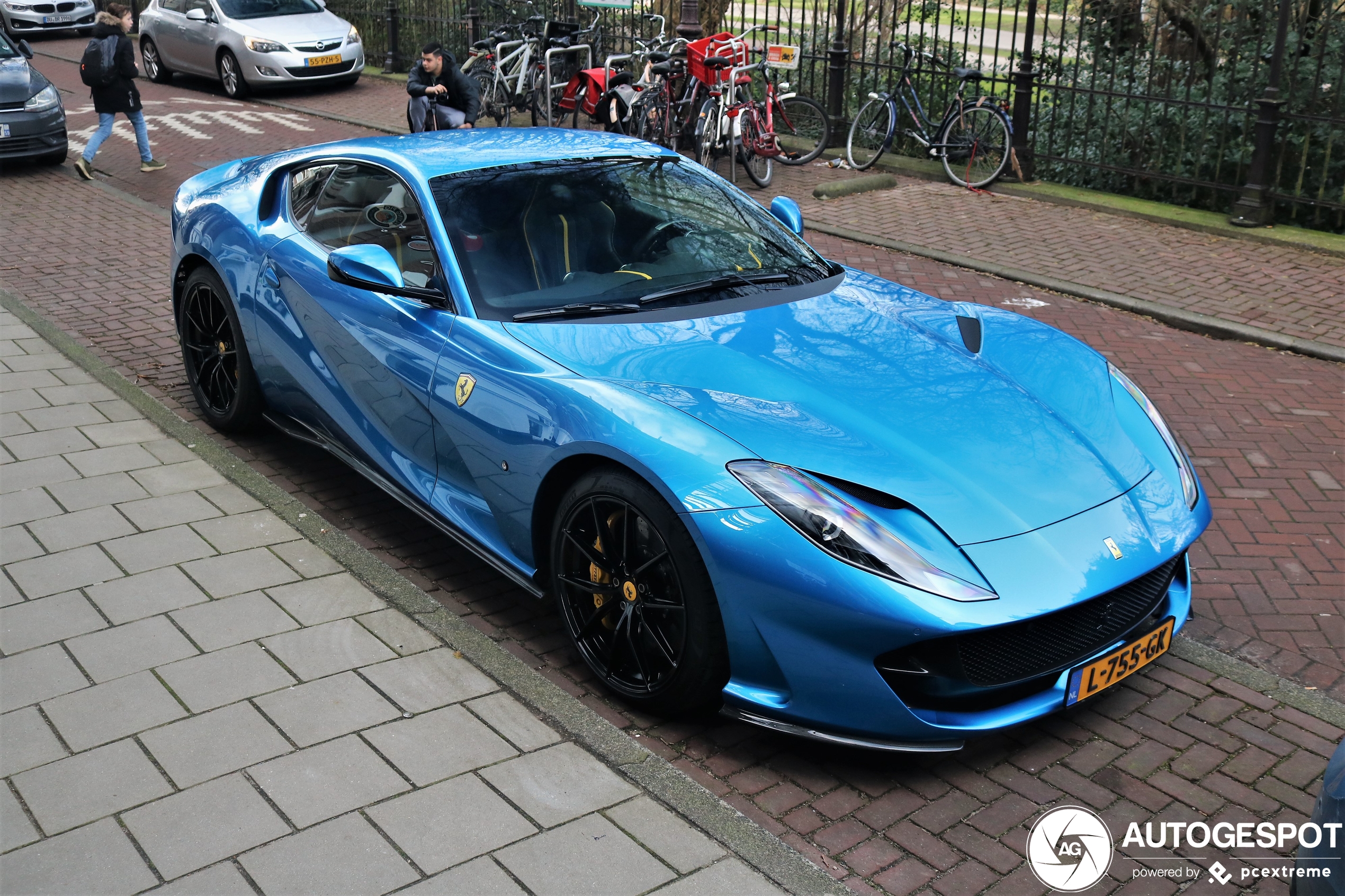 Is lichtblauw de juiste kleur voor een 812 Superfast?