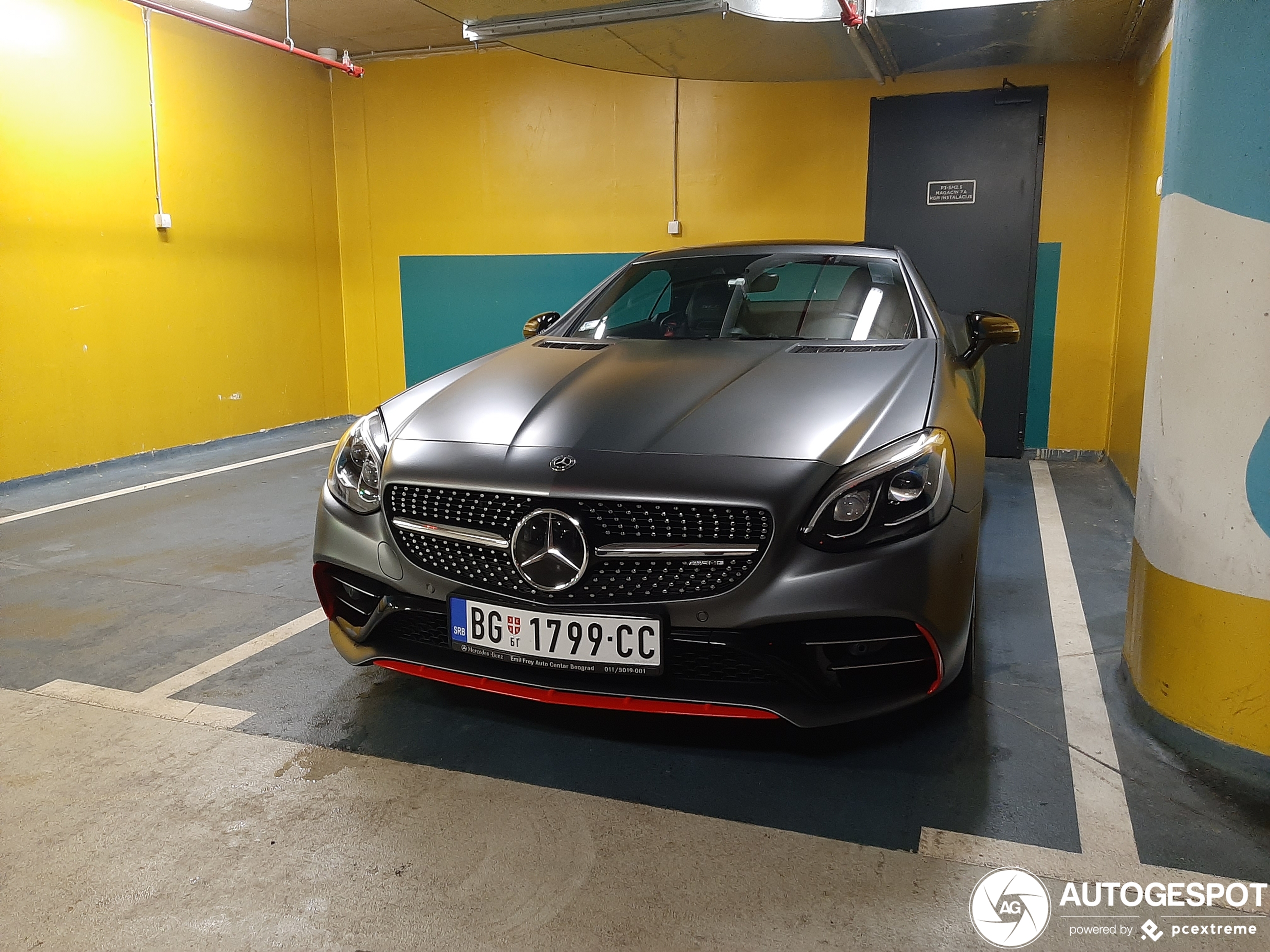 Mercedes-AMG SLC 43 R172 RedArt Edition