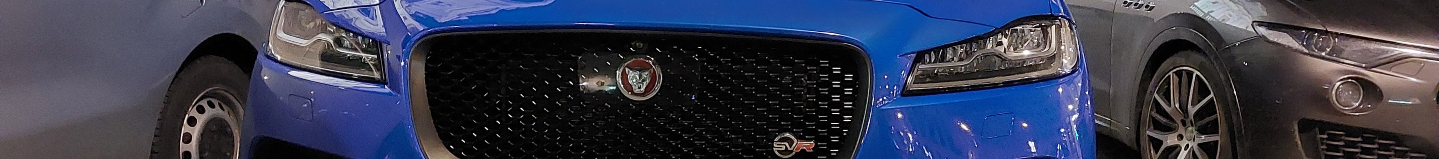 Jaguar F-PACE SVR