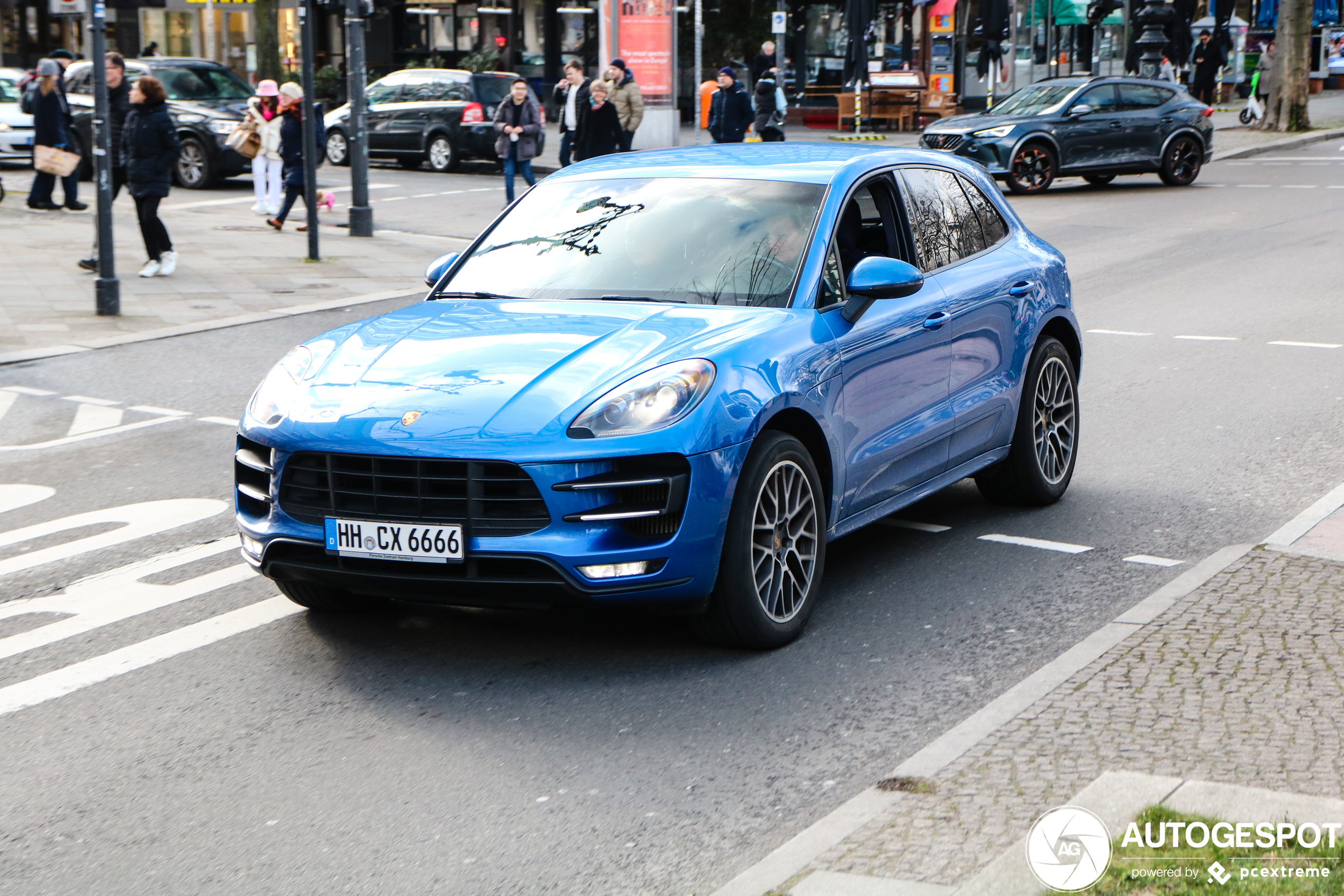 Porsche 95B Macan Turbo