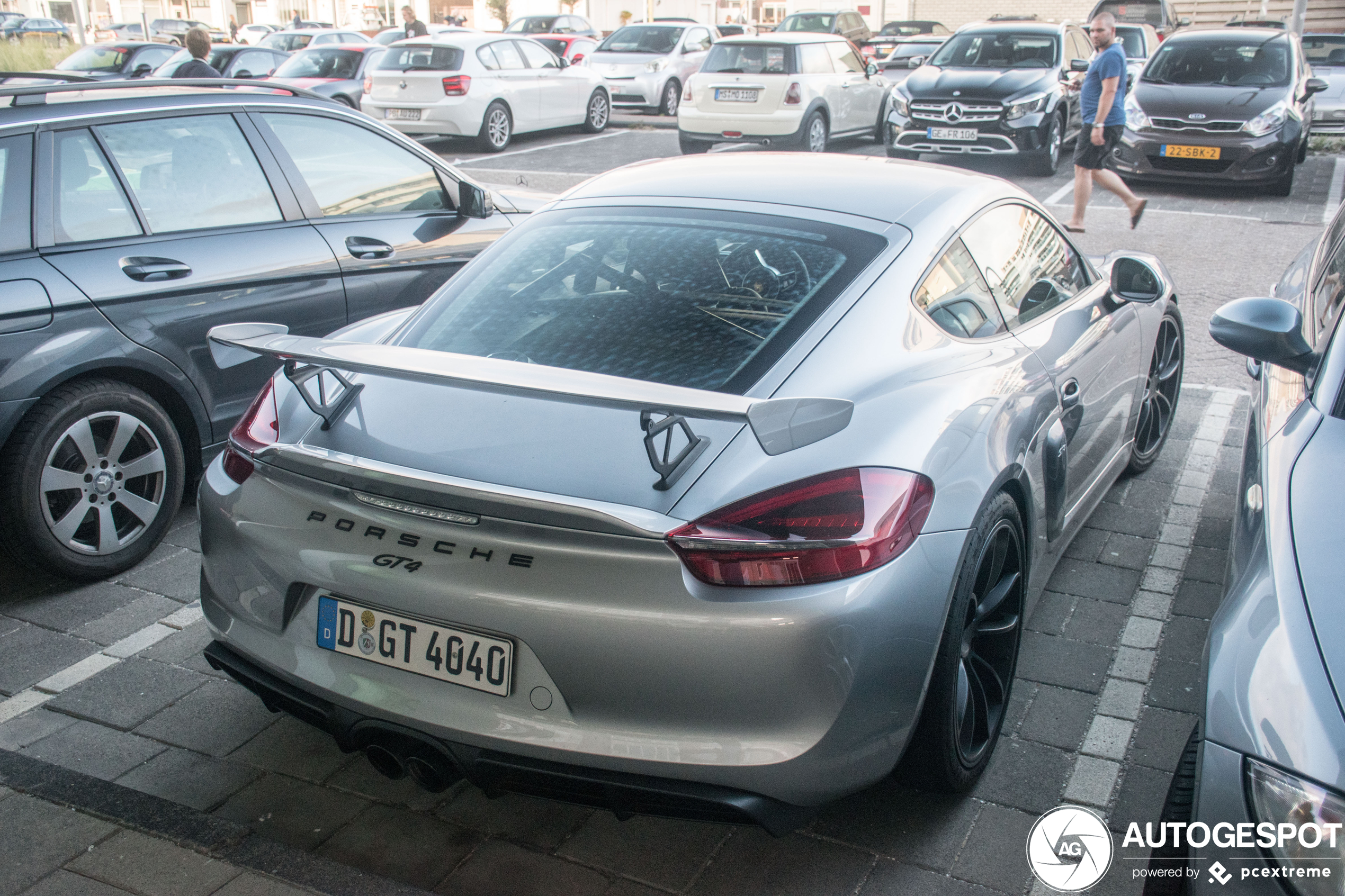 Porsche 981 Cayman GT4