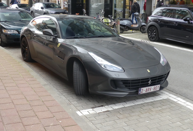 Ferrari GTC4Lusso T