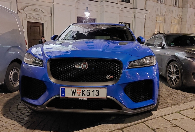 Jaguar F-PACE SVR