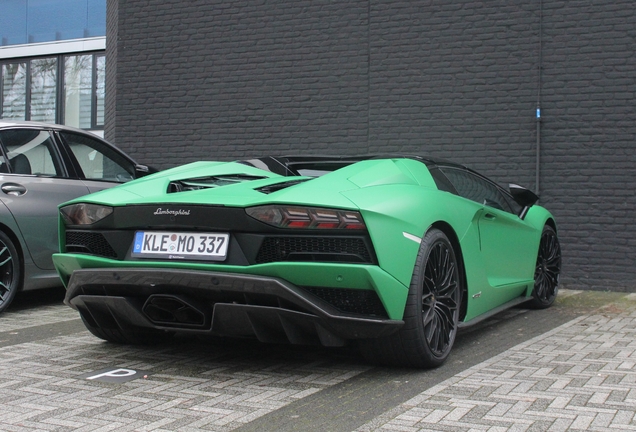 Lamborghini Aventador S LP740-4 Roadster