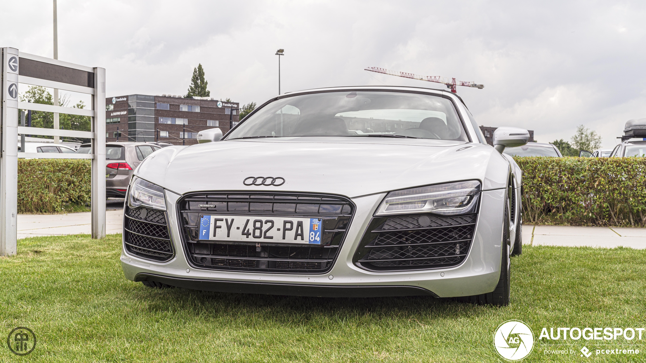 Audi R8 V8 Spyder 2013