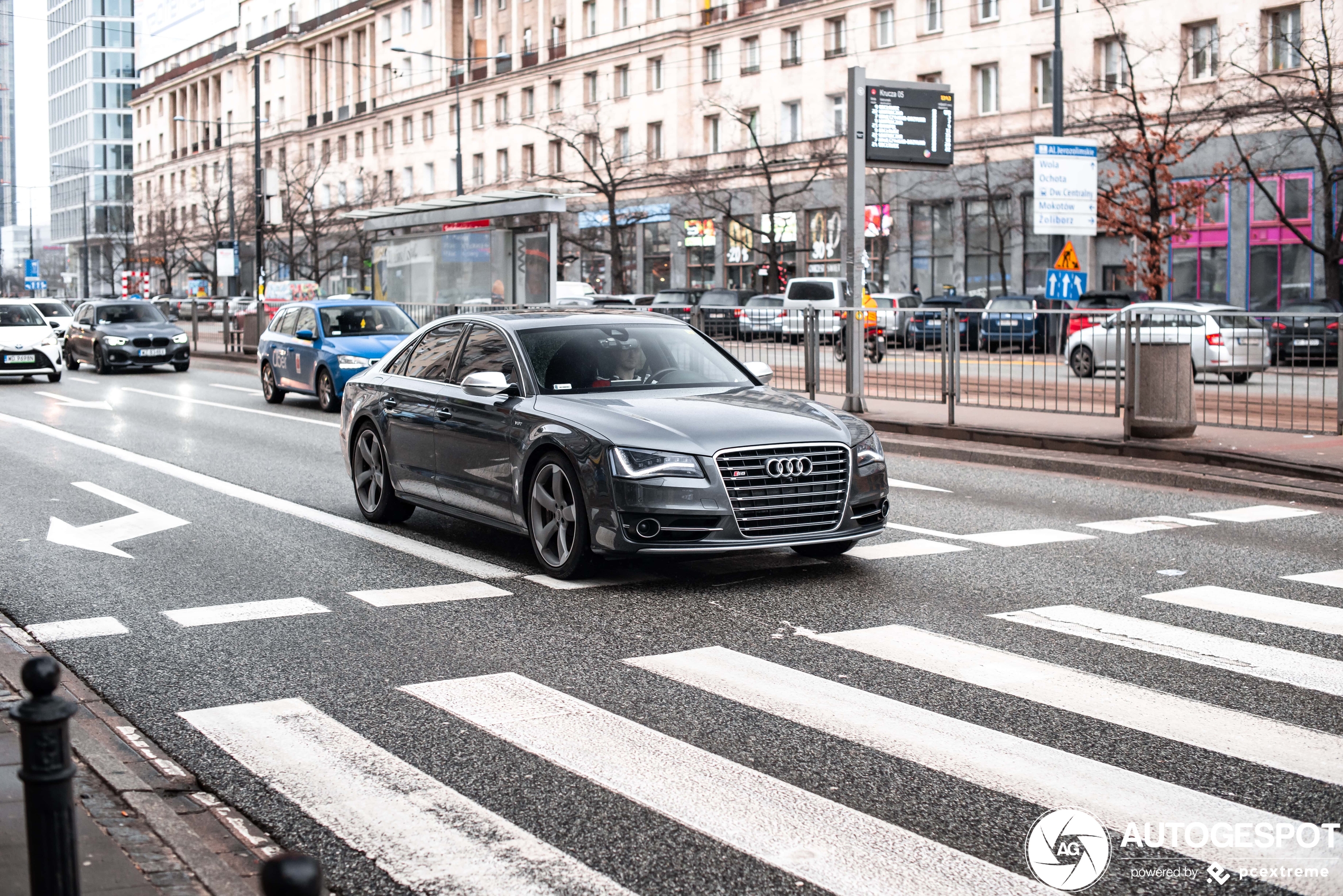 Audi S8 D4