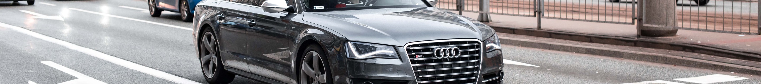 Audi S8 D4