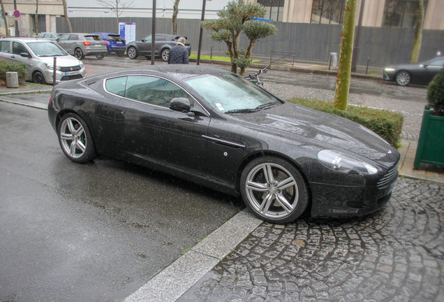 Aston Martin DB9