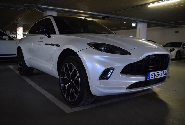 Aston Martin DBX