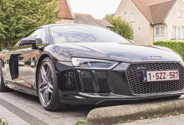 Audi R8 V10 Plus 2015