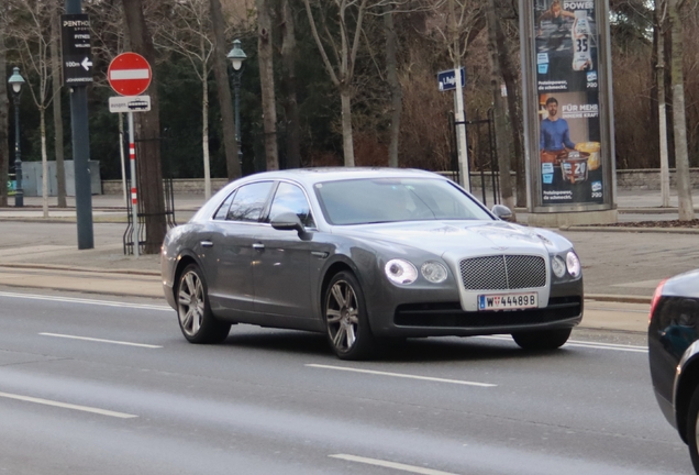 Bentley Flying Spur V8